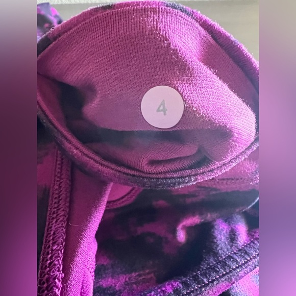 Lululemon size 4 workout capri leggings pinkish purple  camo print. A358 - Picture 4 of 4